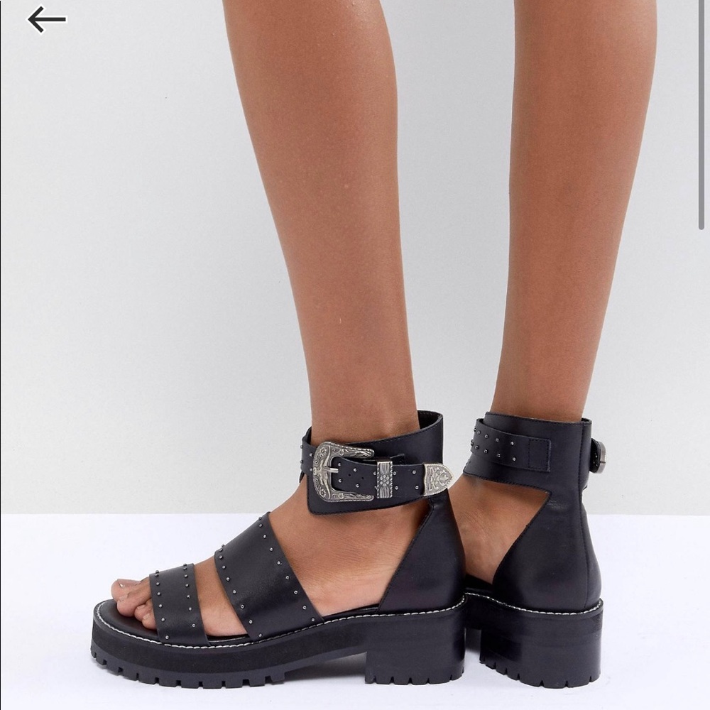 NWOT Asos Gladiator Chunky Studded Ankle sandals